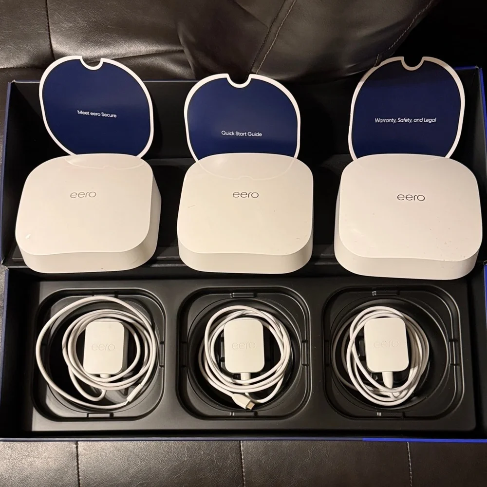 eero Pro 6 Tri-Band White Router System - Picture 3 of 5